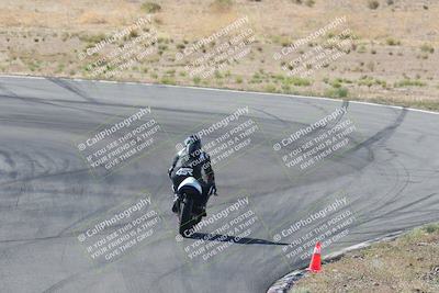 media/Apr-20-2025-AHRMA (Sun) [[393a79c373]]/Race/Group 11 early race/Turn 4b/